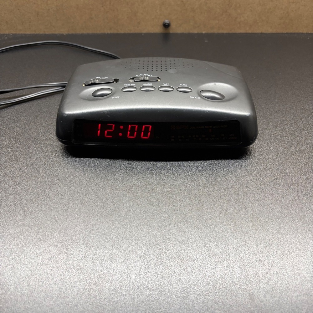 GPX Dual Alarm AM/FM Clock Radio 120v 9v backup for clock Tested and working